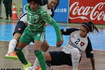 El Preconte Telde ficha a la jugadora internacional boliviana Karla Ticona/TA.